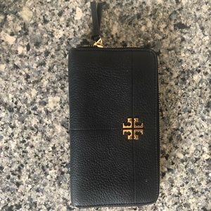 Black Tory Burch Wallet!!